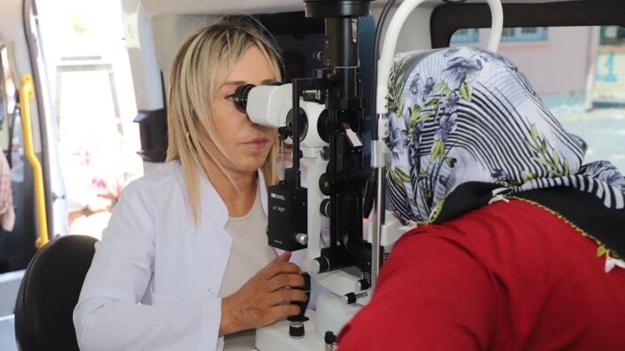 AK Partili Çokal’dan Alanya’da hem ziyaret hem muayene