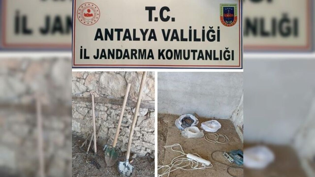 Evde kaçak kazı yapan şüpheliler yakalandı