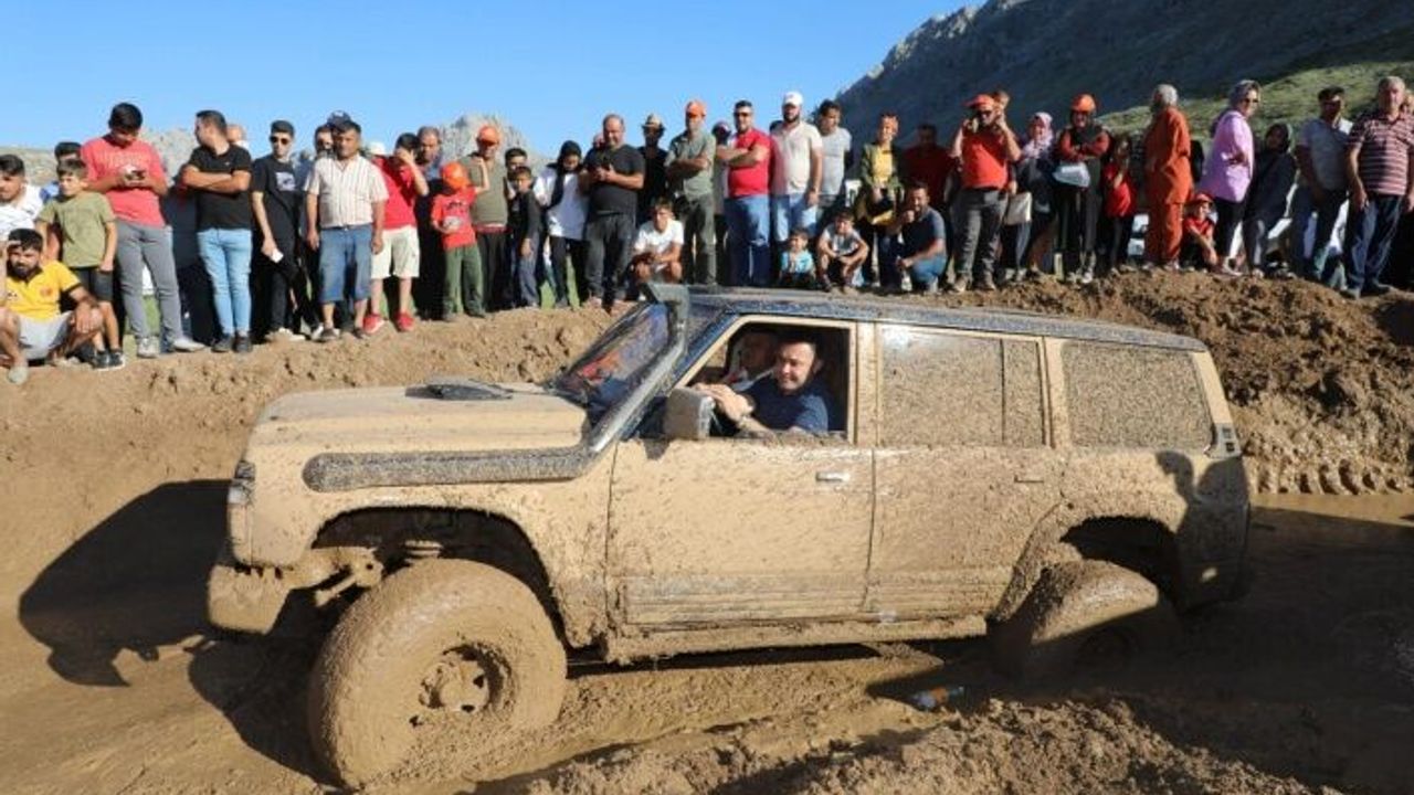 Off-Road gösterisine katılan Başkan Yücel’den Gökbel daveti