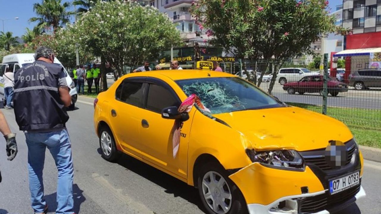 Ölümlü kaza sonrası taksi şoförü tutuklandı l KAZA ANI VİDEODA