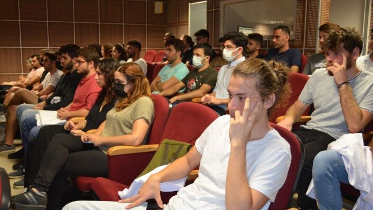 Alanya’da stajyer doktorlar eğitime başladı