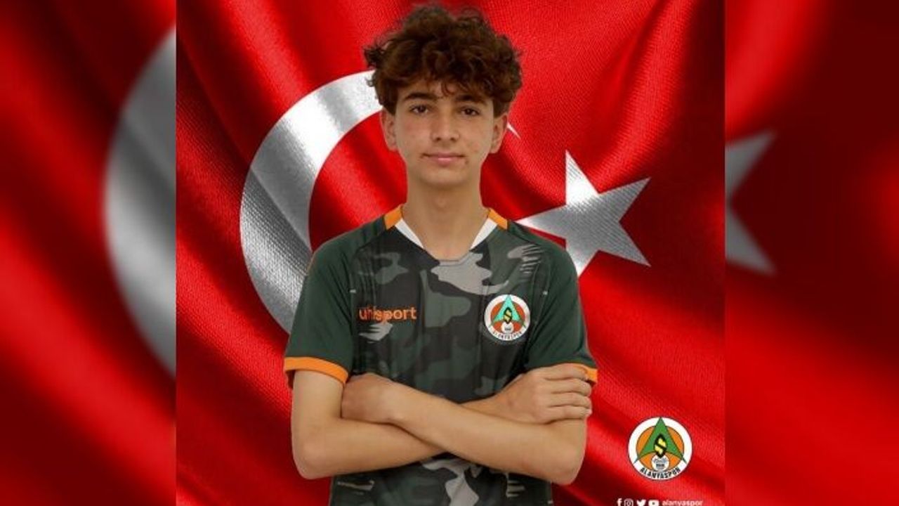 Alanyasporlu genç isme milli davet 