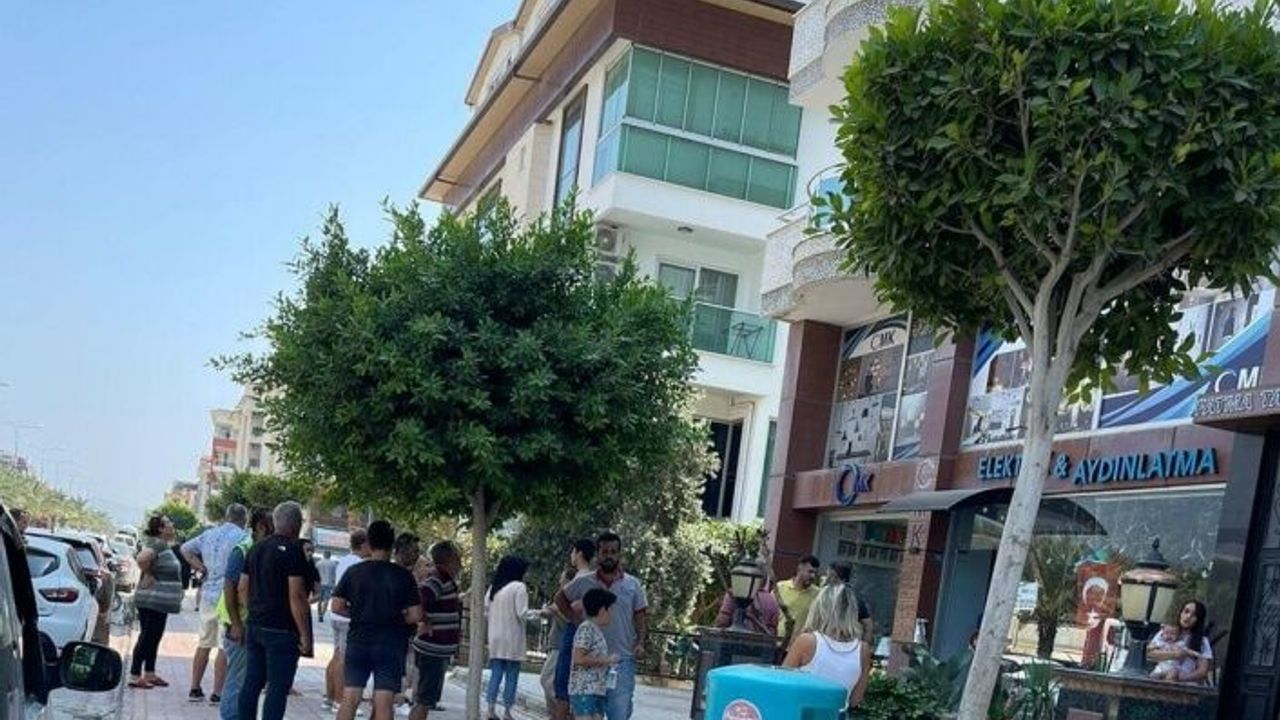 Alanya’da 4 yaşındaki çocuk oyun oynarken balkondan düştü!