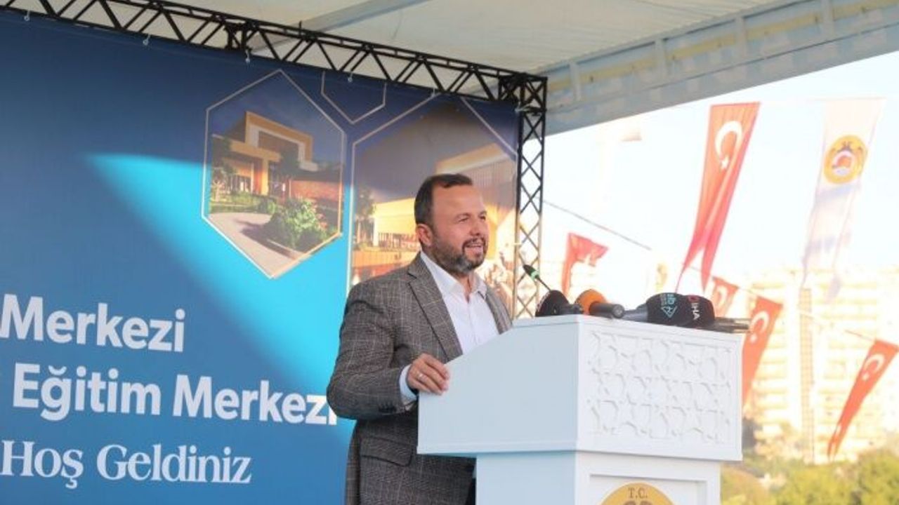 "Büyükşehir yapmıyor, Başkan Yücel kazandırıyor"