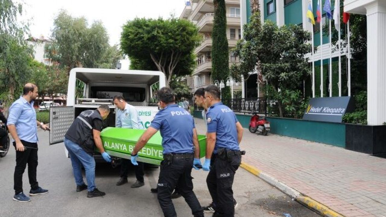 Alanya’da cumhuriyet savcısı otel odasında ölü bulundu | VİDEO HABER