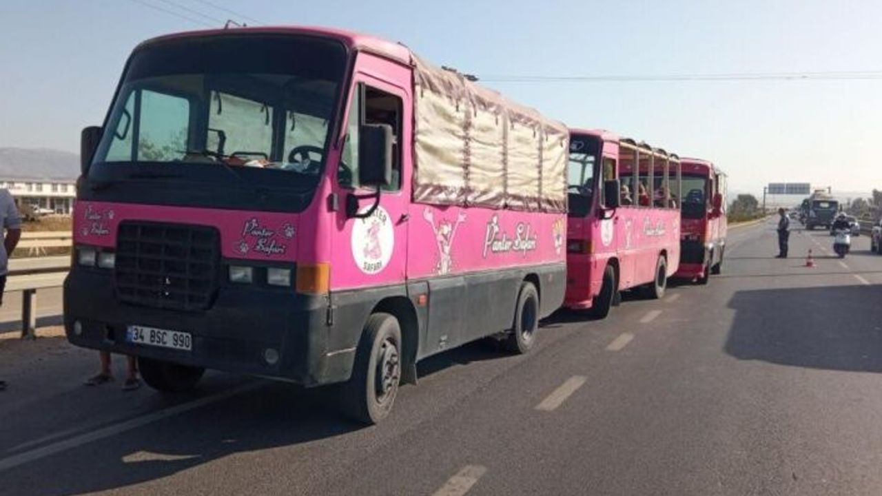 Alanya yolunda uygulamaya takılan safari araçlarından emniyet kemeri çıkmadı