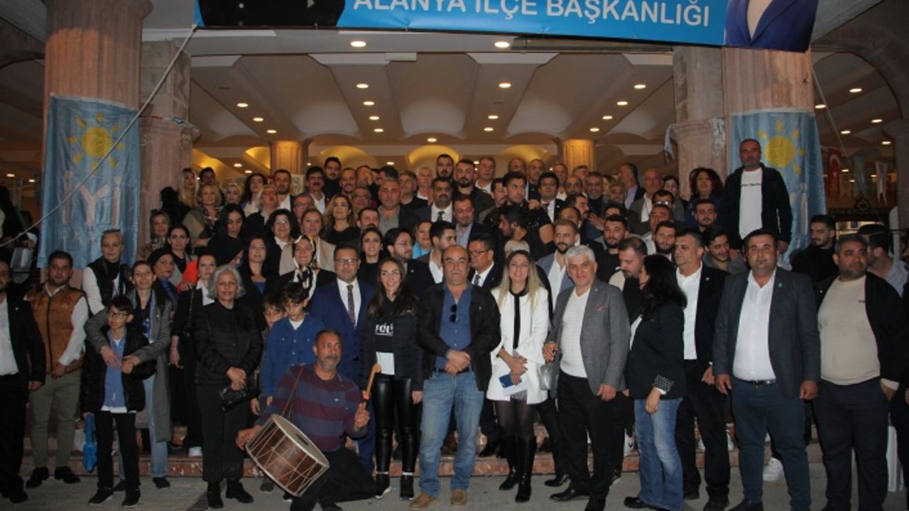 İYİ Parti Alanya'da Arıkan yeniden başkan | İŞTE SONUÇLAR