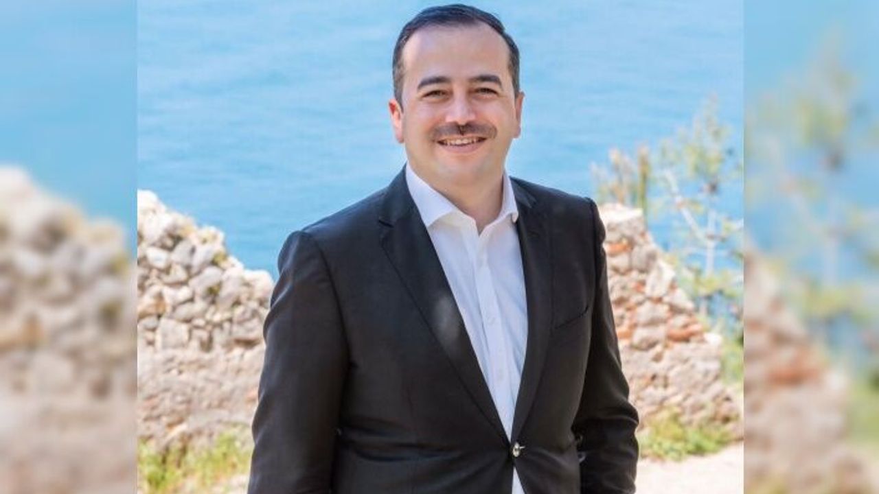 Tunahan Toksöz, "Herkesi kucaklayacak bir yönetime ihtiyaç var.“