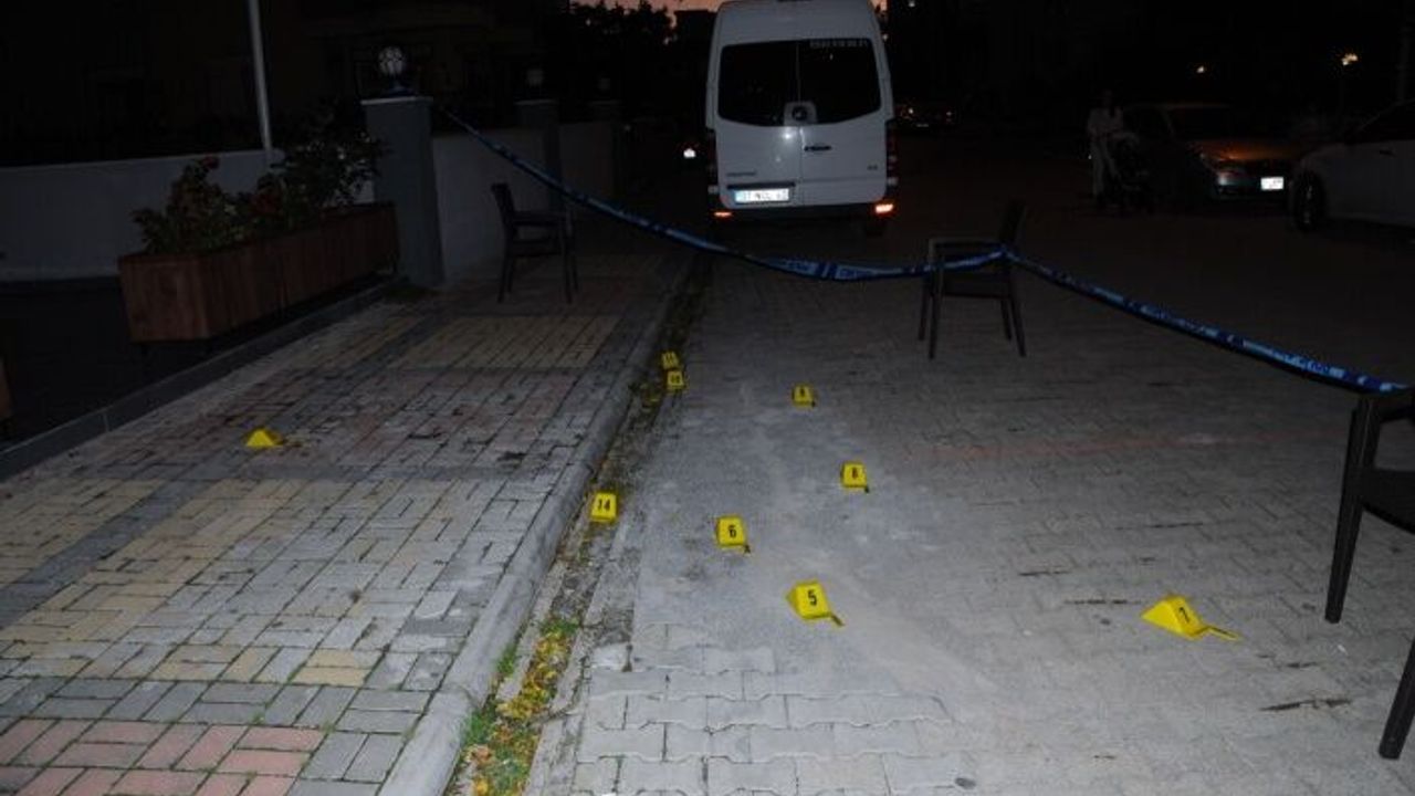 Alanya’da emlak ofisine kurşun yağdırdı 4 yaralı