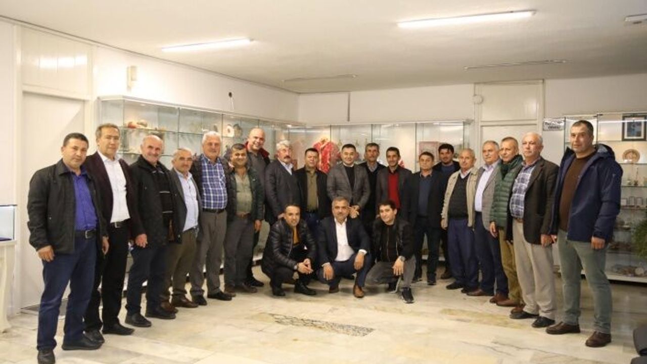 Başkan Yücel batı mahallelerinin muhtarlarını dinledi