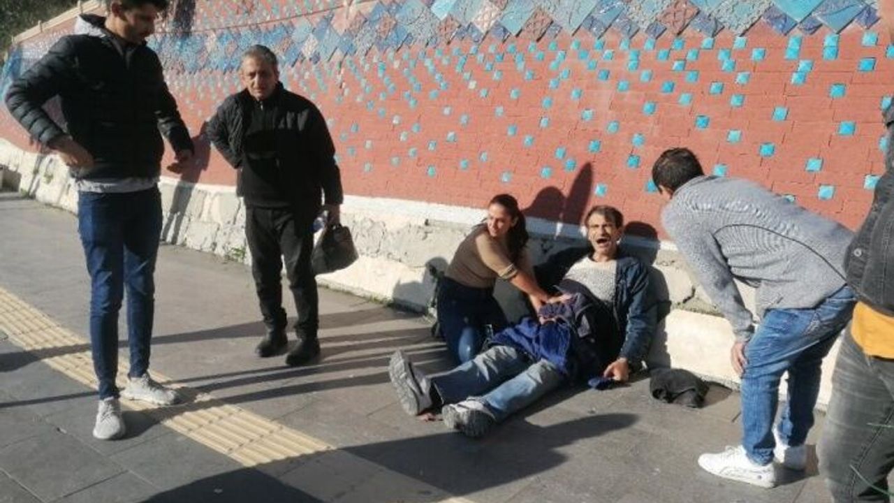 Bıçaklanan adamın yardımına sadece genç kadın koştu!