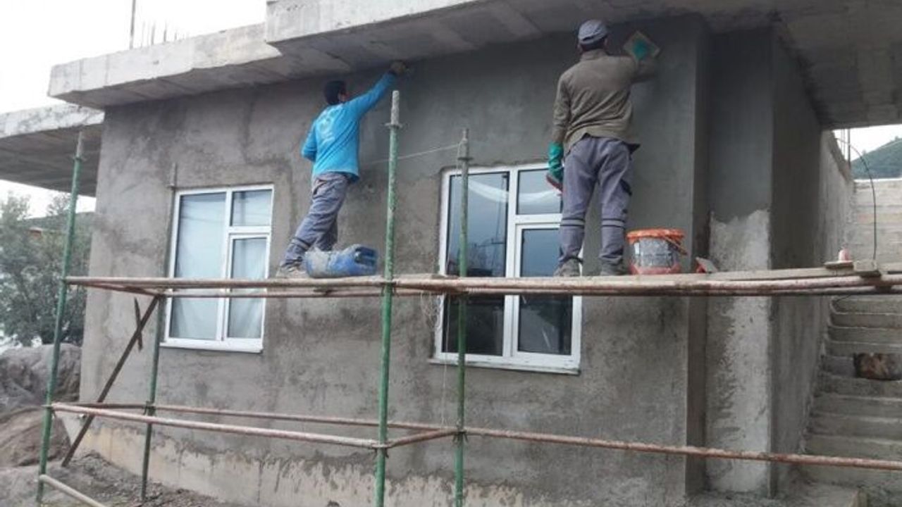 Elikesik’te engelli vatandaşın evine belediye eli