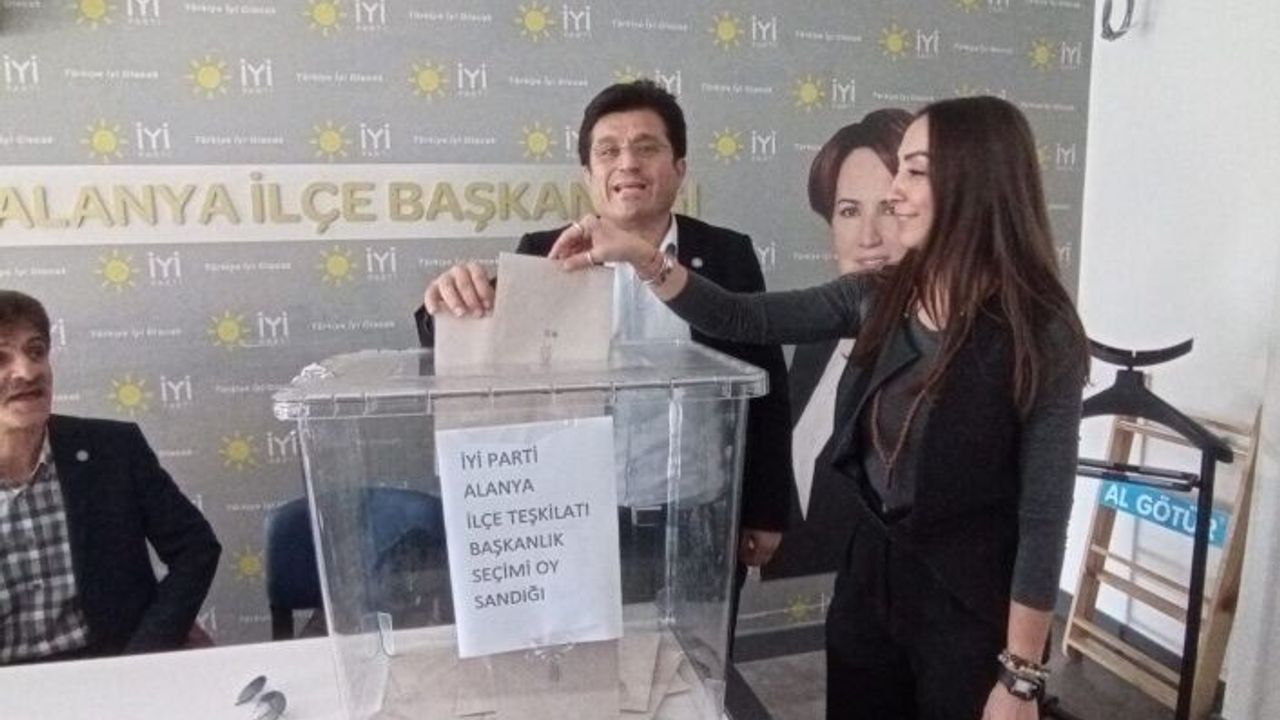 İYİ Parti Alanya'da bir istifa daha 