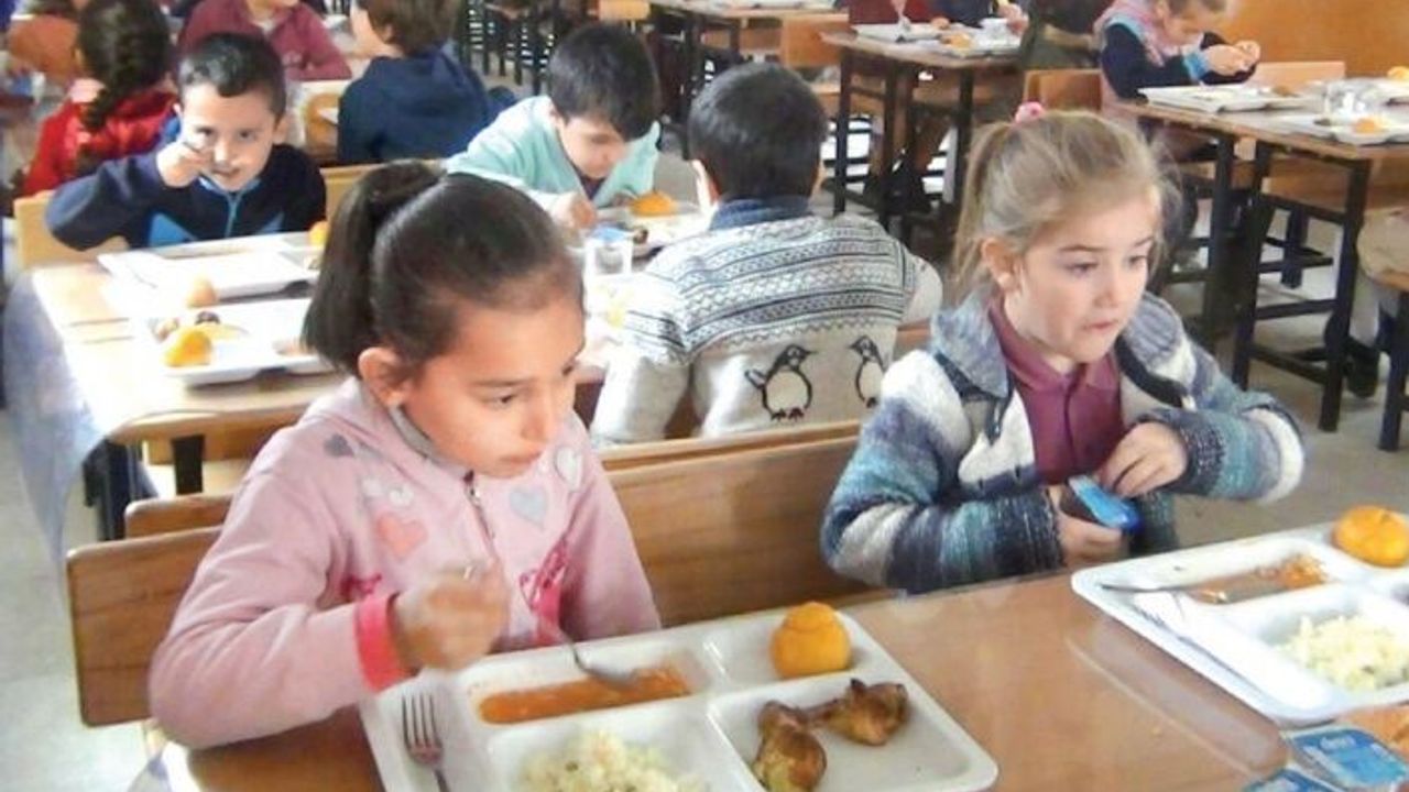 Müdür Yılmaz duyurdu: Alanya'da 10 bin öğrenciye ücretsiz yemek