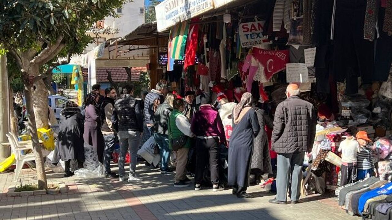 Alanya halkı depremzedelere yardım için alışveriş kuyruğunda | VİDEO HABER