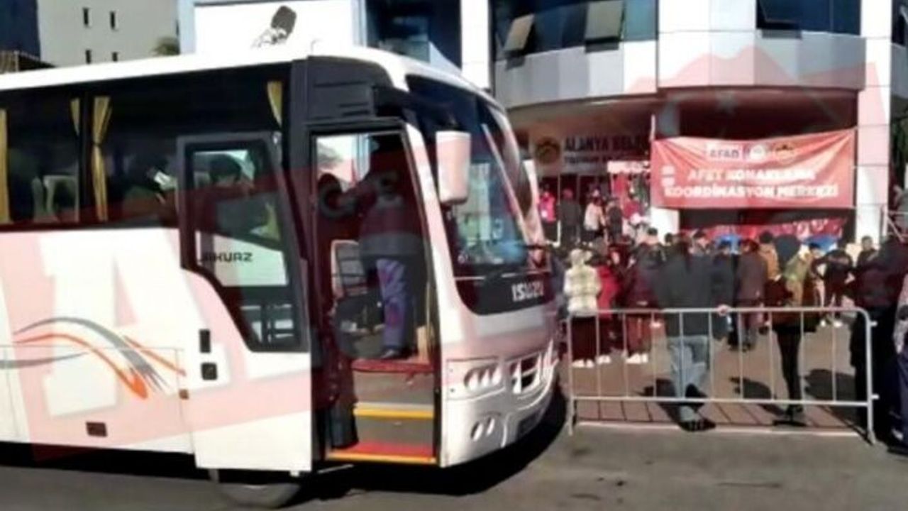 Alanya'ya gelen depremzedeler Konya'ya yönlendiriliyor | VİDEO HABER