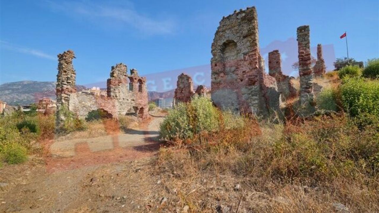 Alanya’da Naula Antik Kenti yok oluyor