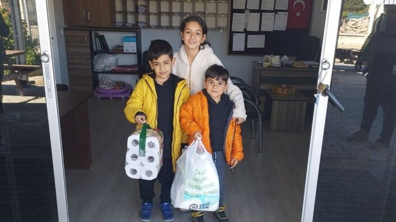Alanya’da yüreği büyük 3 çocuk depremzedeleri unutmadı