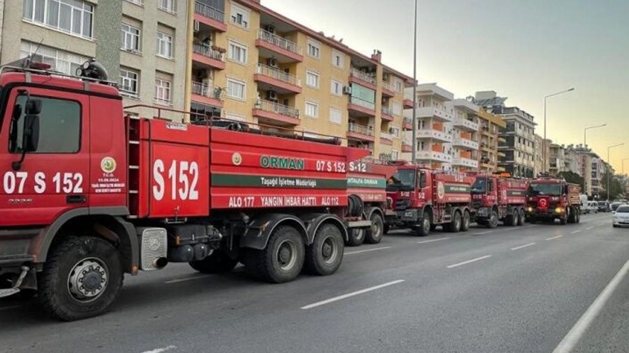 Antalya'dan deprem bölgesine 20 arazöz gönderildi