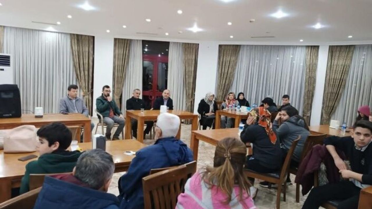 Hayatını kaybeden depremzedeler için Kur'an-ı Kerim okundu