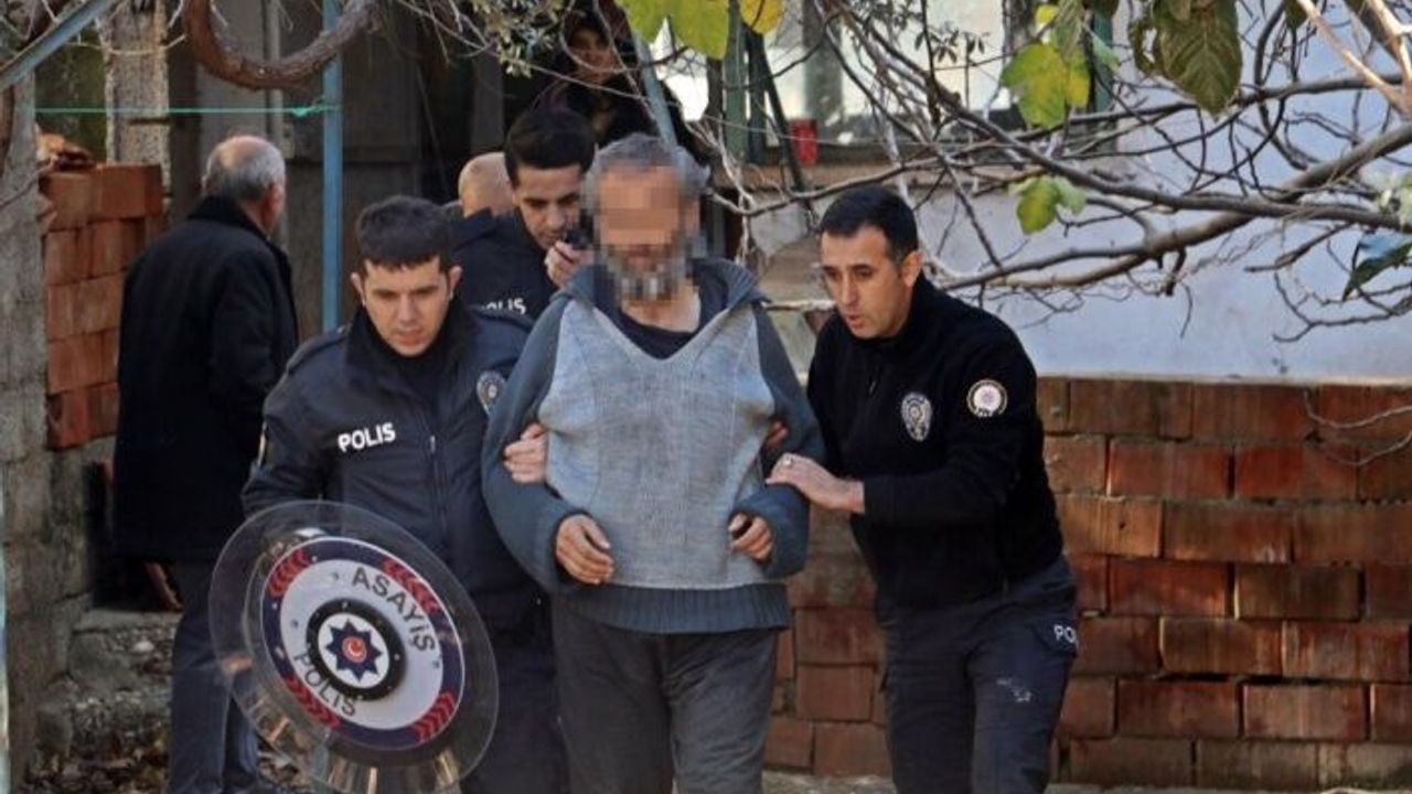 Kendini odaya kilitleyen adam muhtardan öyle bir şey istedi ki!