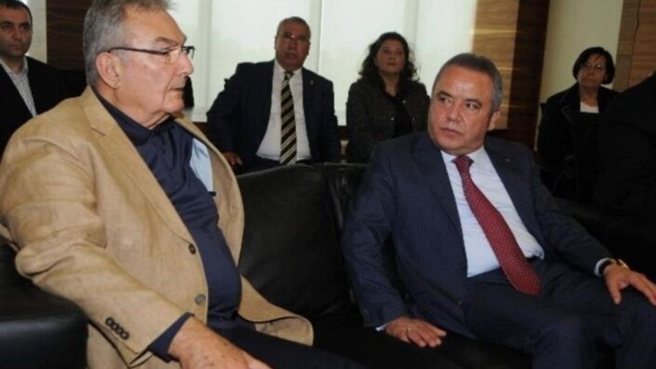 Muhittin Böcek: “Türkiye önemli bir siyaset adamına veda etti”