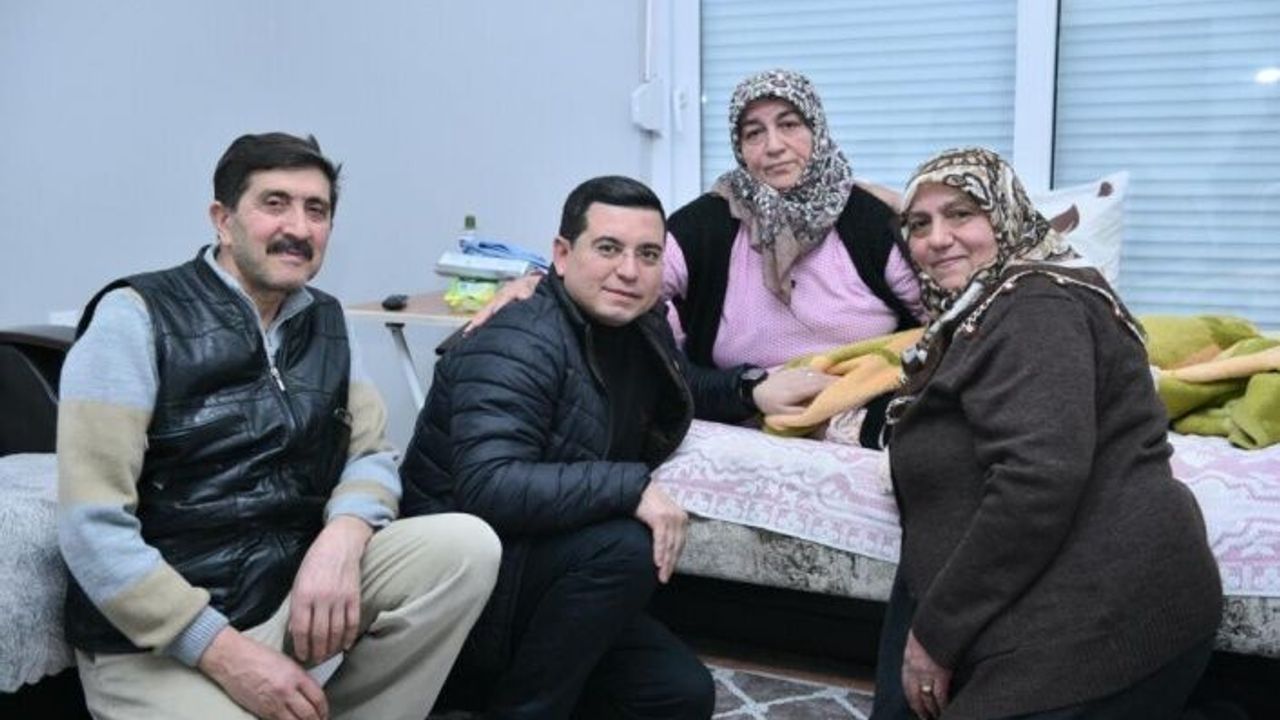 Tütüncü, Antalya’ya gelen depremzedeleri ziyaret etti