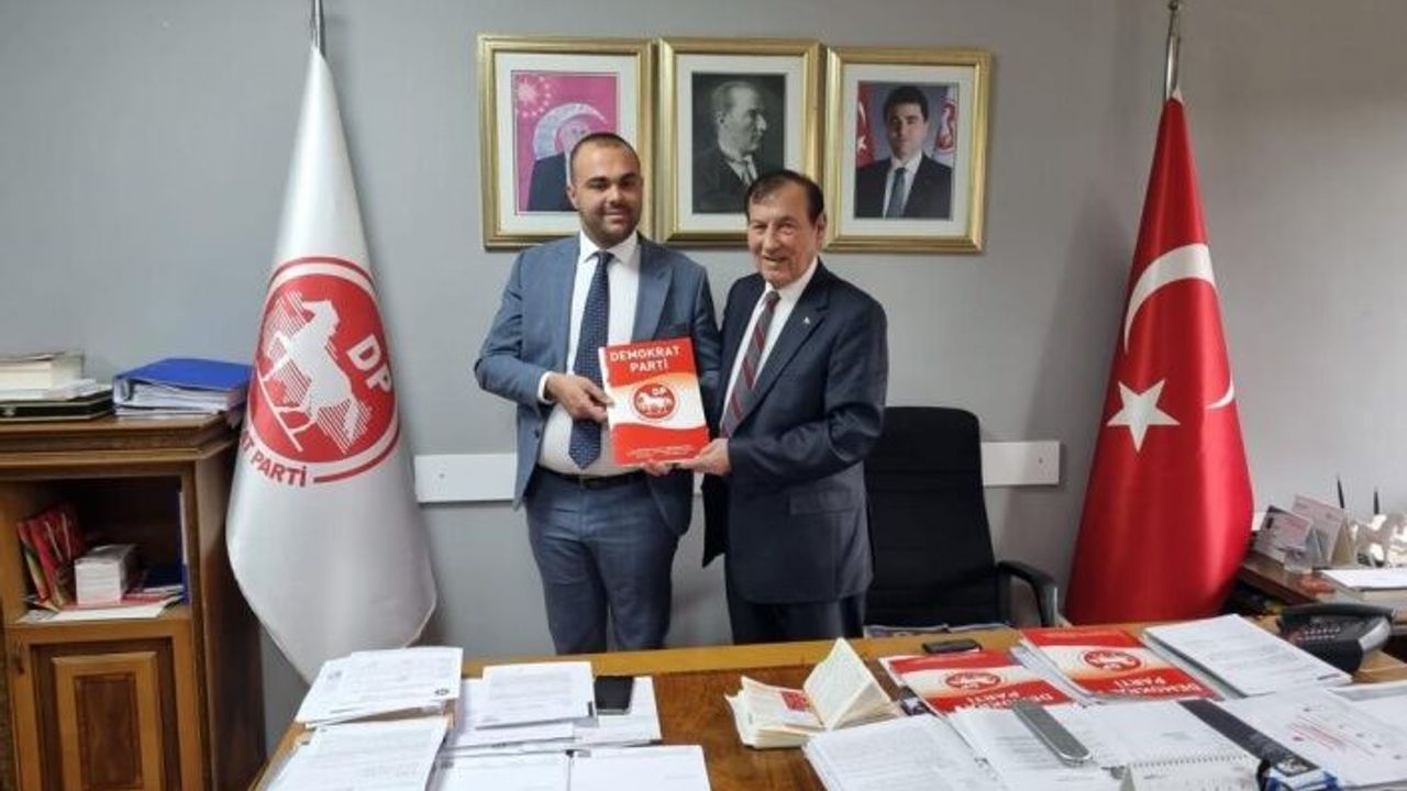 Ahmet Azakoğlu, DP'den aday adayı oldu 