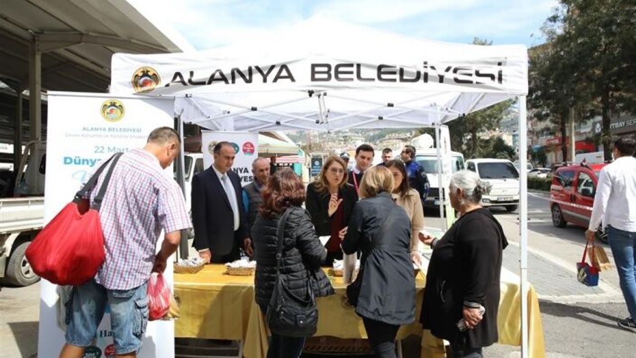 Alanya Belediyesi Dünya Su Günü'nde vatandaşlara Perlatör dağıttı