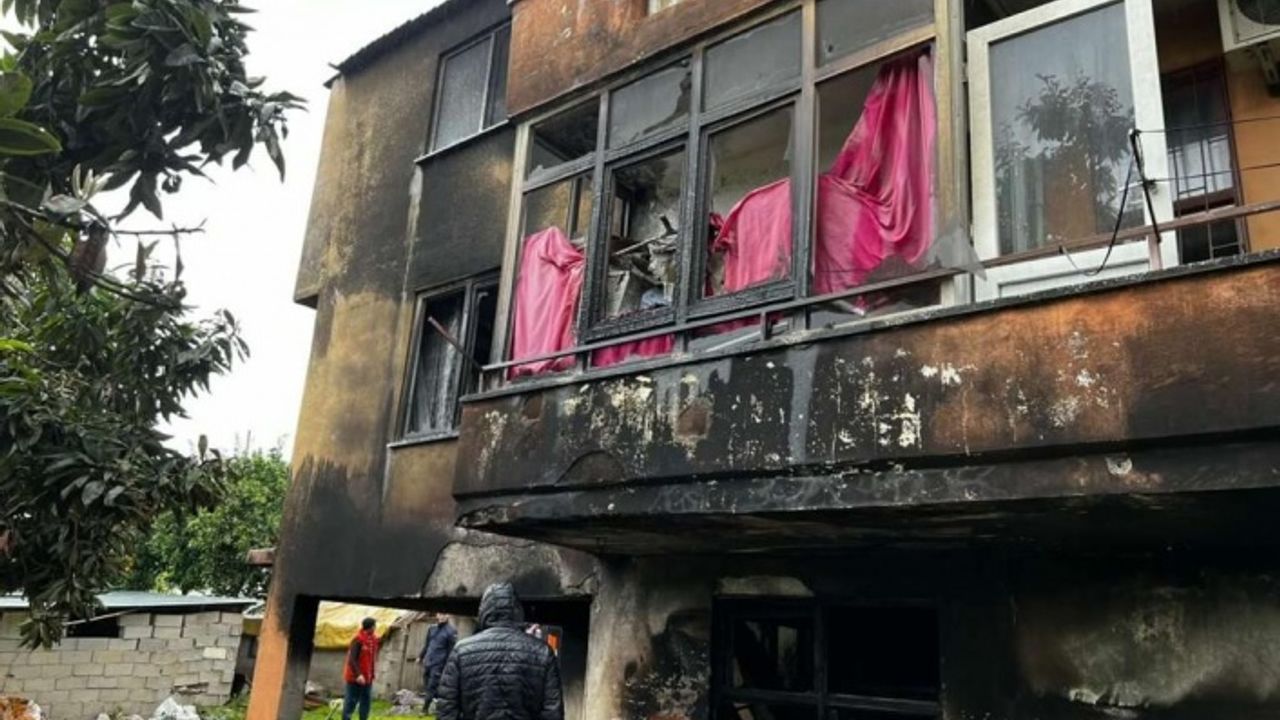 Alanya’da müstakil ev yangında zarar gördü 