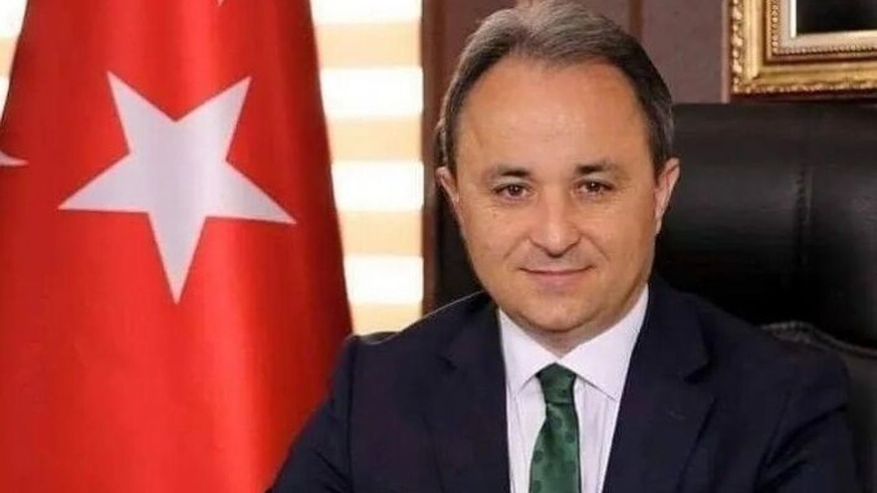 Alanyalı siyasetçi görevini bıraktığını açıkladı