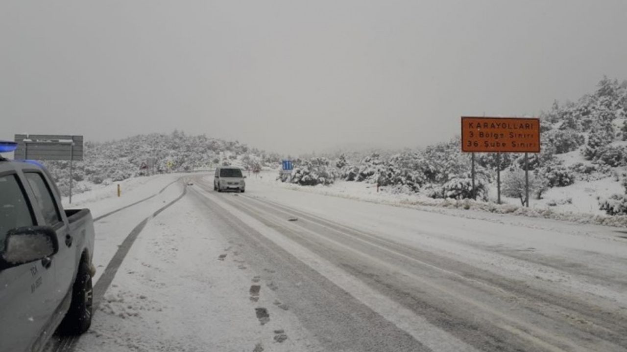 Antalya-Konya karayolunda kar yağışı başladı | VİDEO HABER