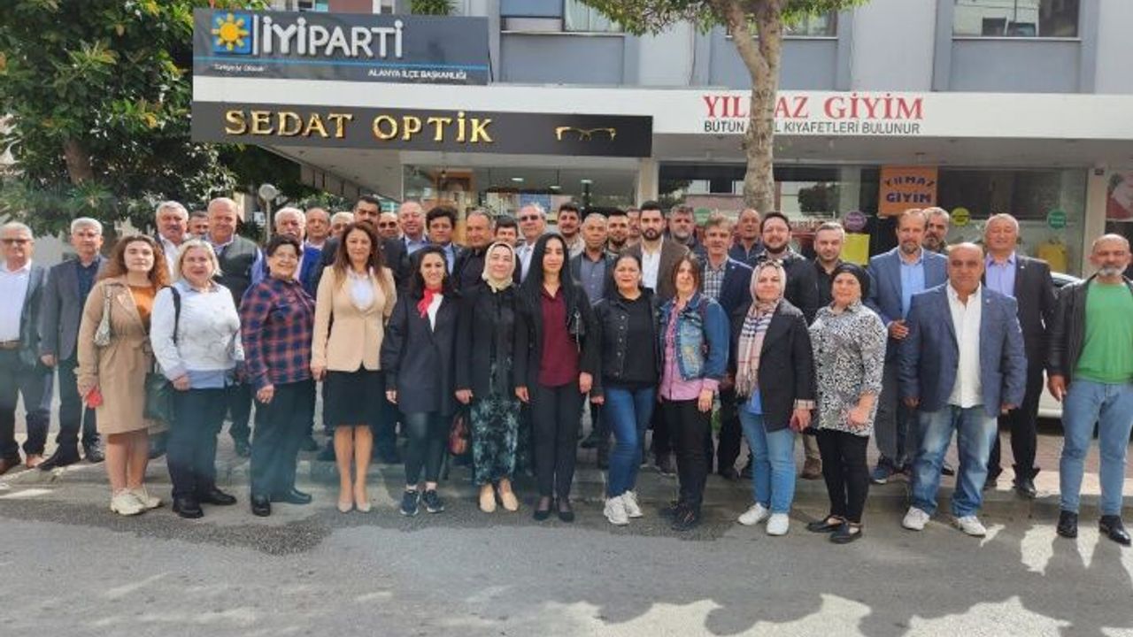 İYİ Parti Alanya’da tüm kadrolar seçim için buluştu