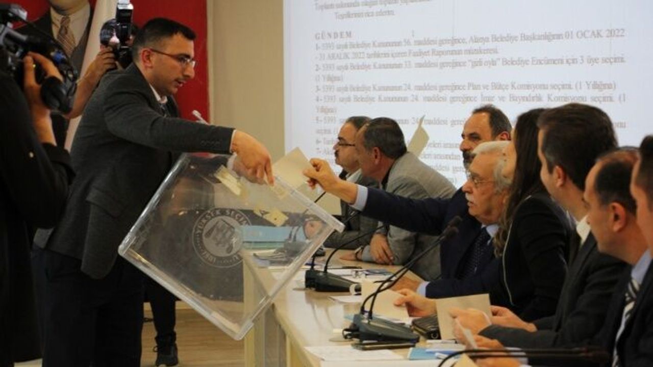 İşte yeni encümen ve komisyon üyeleri 