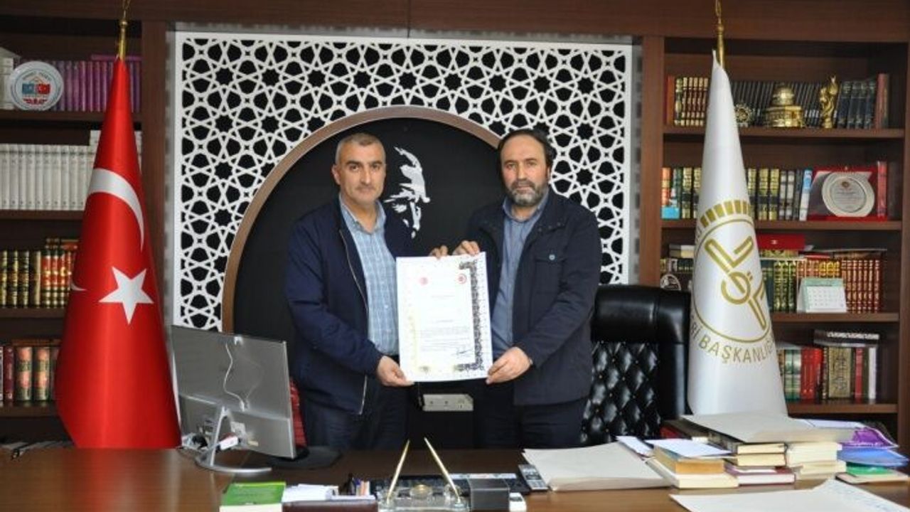 TDV, Alanya’daki 3 hayırsevere takdir belgesi gönderdi