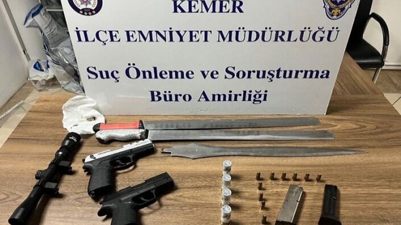 Tehdit ve videolu şantaja eş zamanlı operasyon: 3 gözaltı