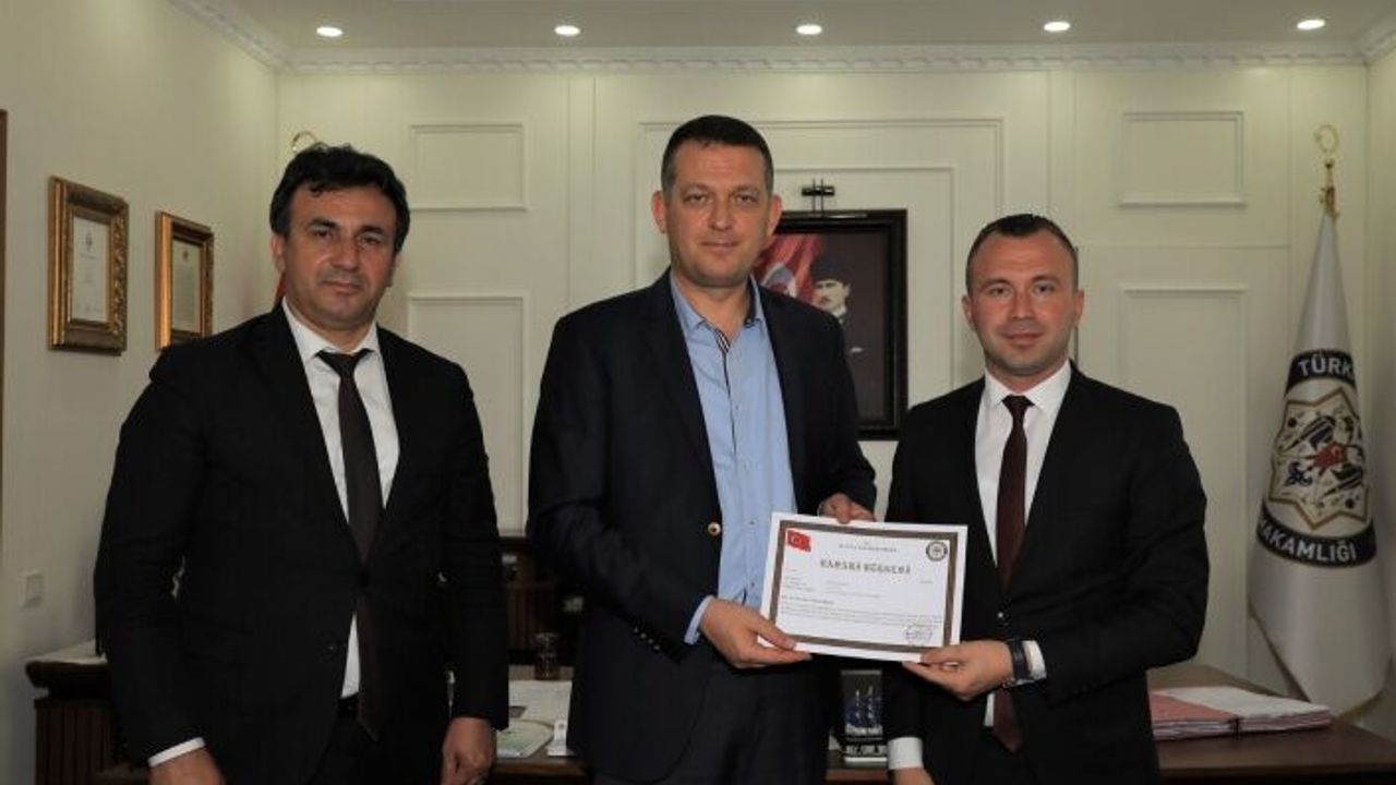 Ürkmezer’den Deprem Koordinasyon Merkezi’nde görev yapanlara başarı belgesi  