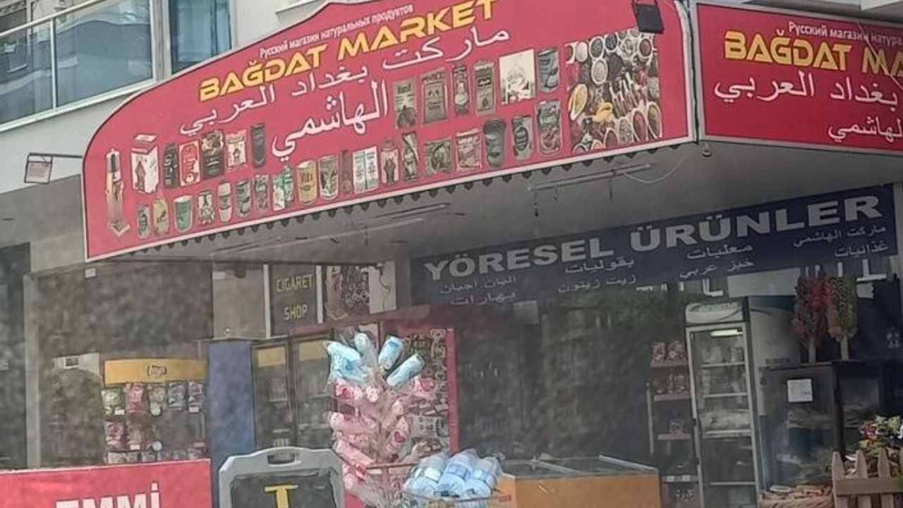 Yılmaz Bağışlar’dan yabancı dile tabelaya tepki! | ‘Burası Türkiye, dilimiz Türkçe’ 