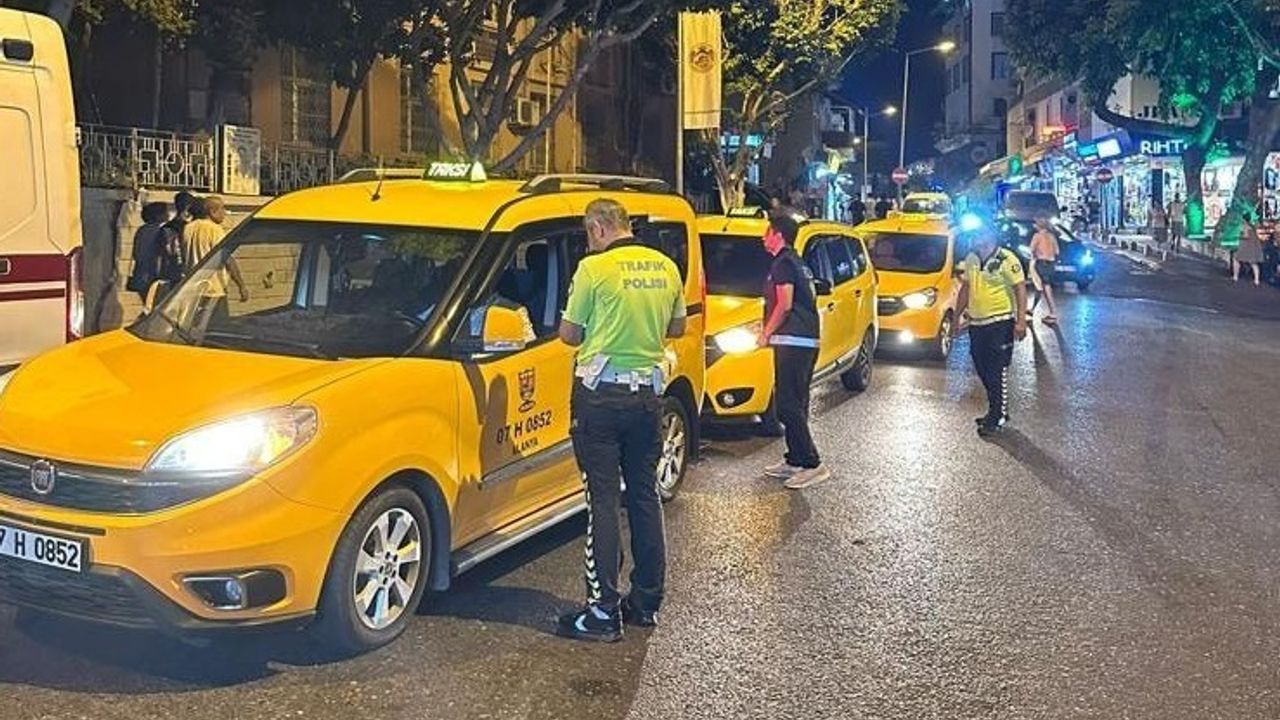 Alanya'da ticari taksilere denetimler sürüyor