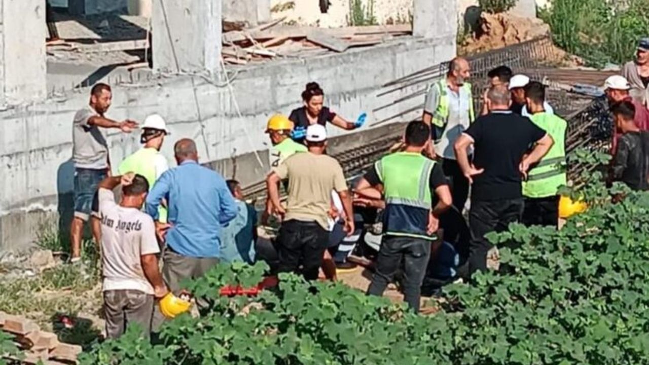 Alanya'da inşaattan düşen işçi ağır yaralandı