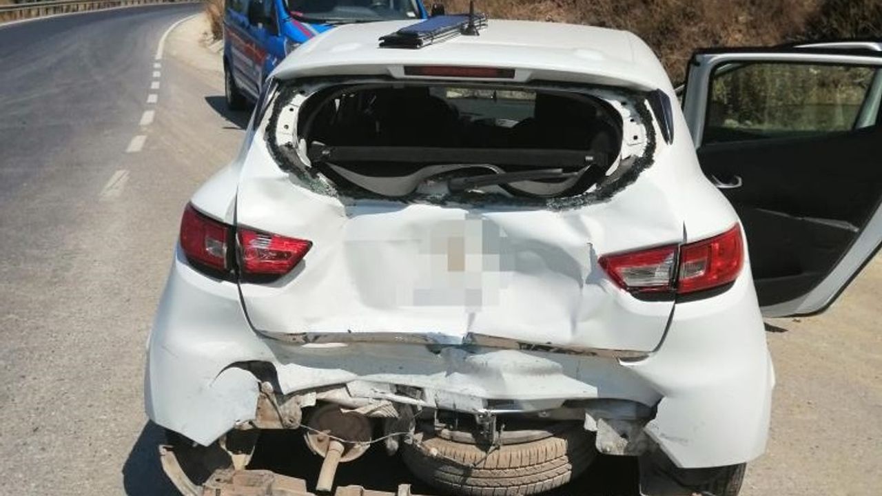 3 Aracın Karıştığı Kazada 3 Kişi Yaralandı