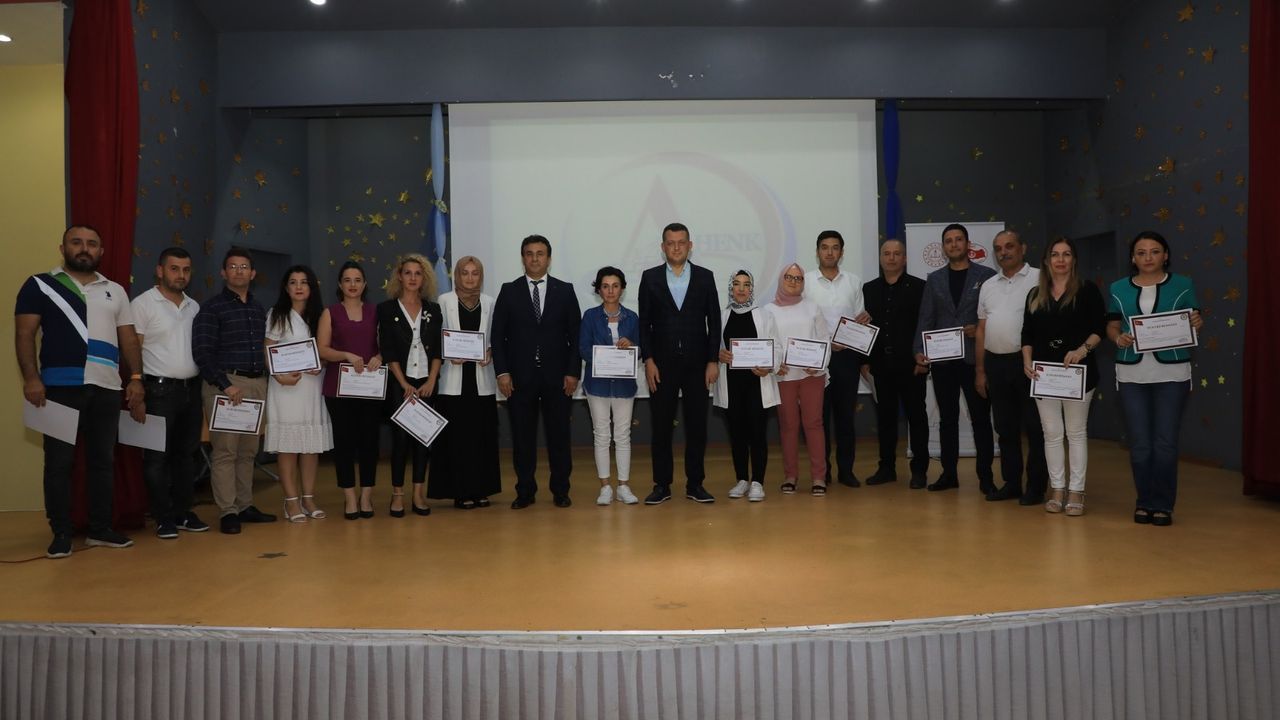 Alanya’da proje hazırlayan öğretmenler ödüllendirildi