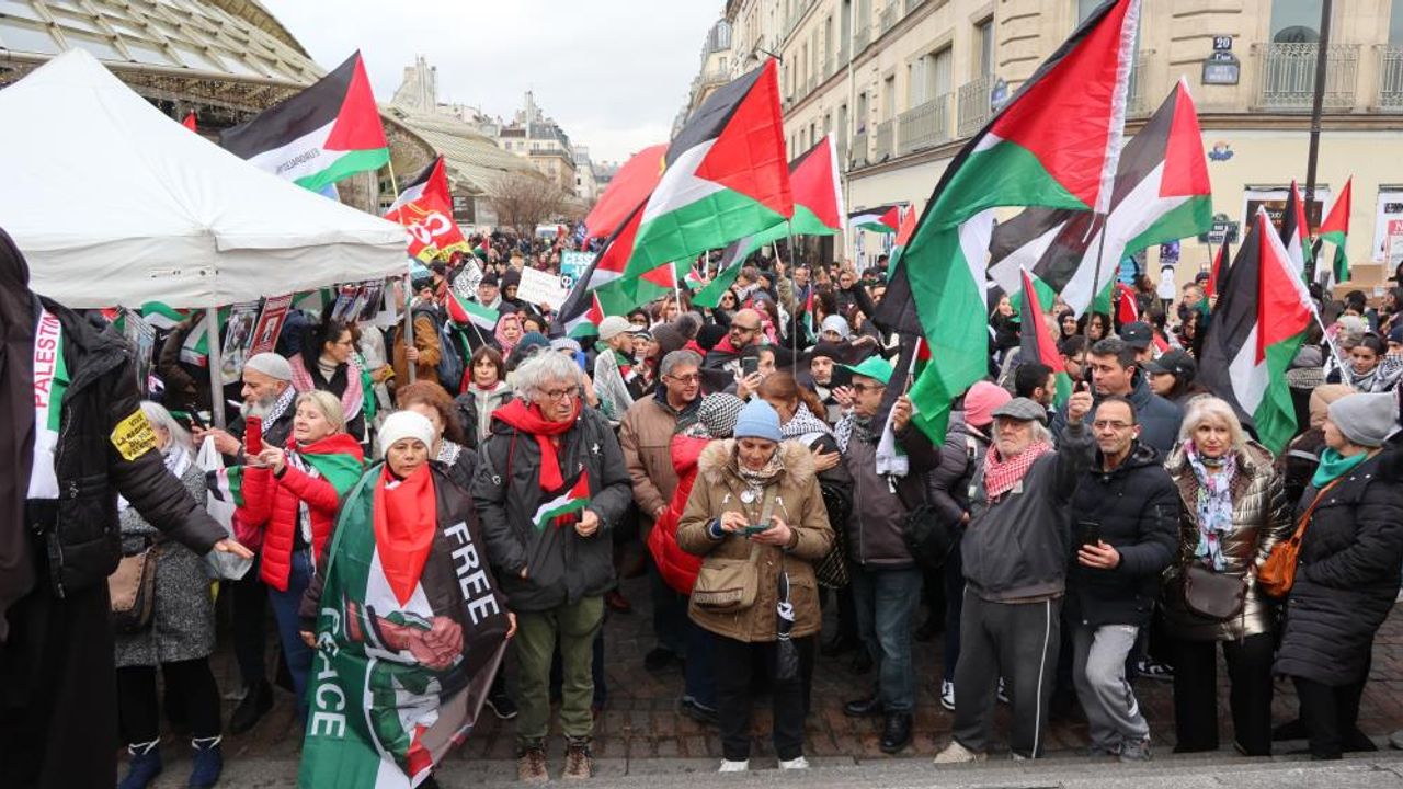 Fransa’da “Filistin'e destek, Gazze'de Ateşkes” mitingi
