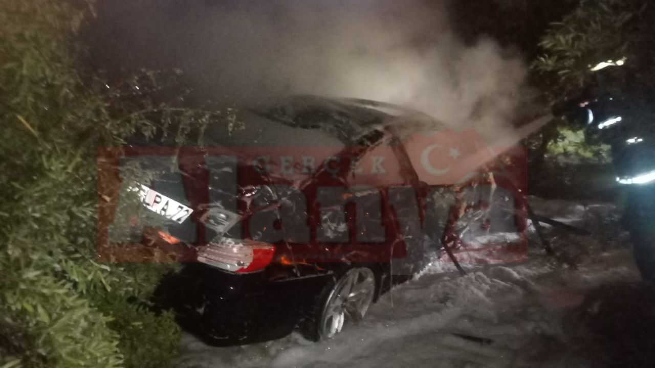 Alanya’da feci kaza: Çarpışan araçlardan biri alev alev yandı