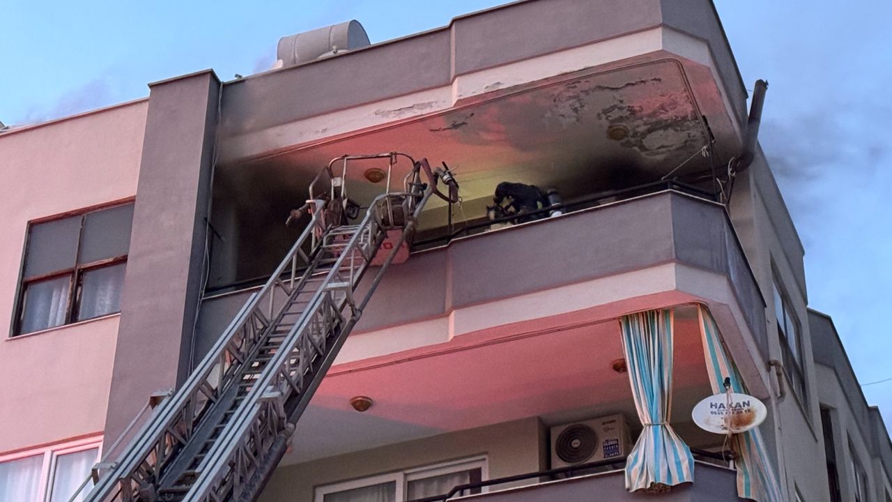 Alanya’da bir apartmanın 4. katında yangın çıktı