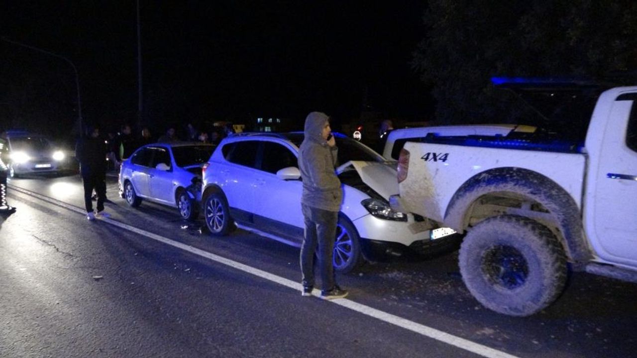 Alanya'nın komşusunda zincirleme kaza: 7 araç birbirine girdi