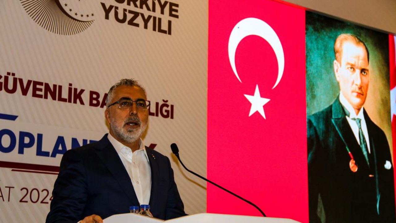 Bakan Işıkhan Antalya’da konuştu: Türkiye yüzyılını emeğin, üretimin ve istihdamın yüzyılı yapmakta kararlıyız