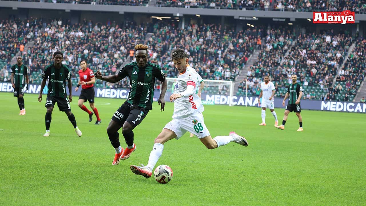 Alanyaspor, Kocaelispor’a mağlup oldu