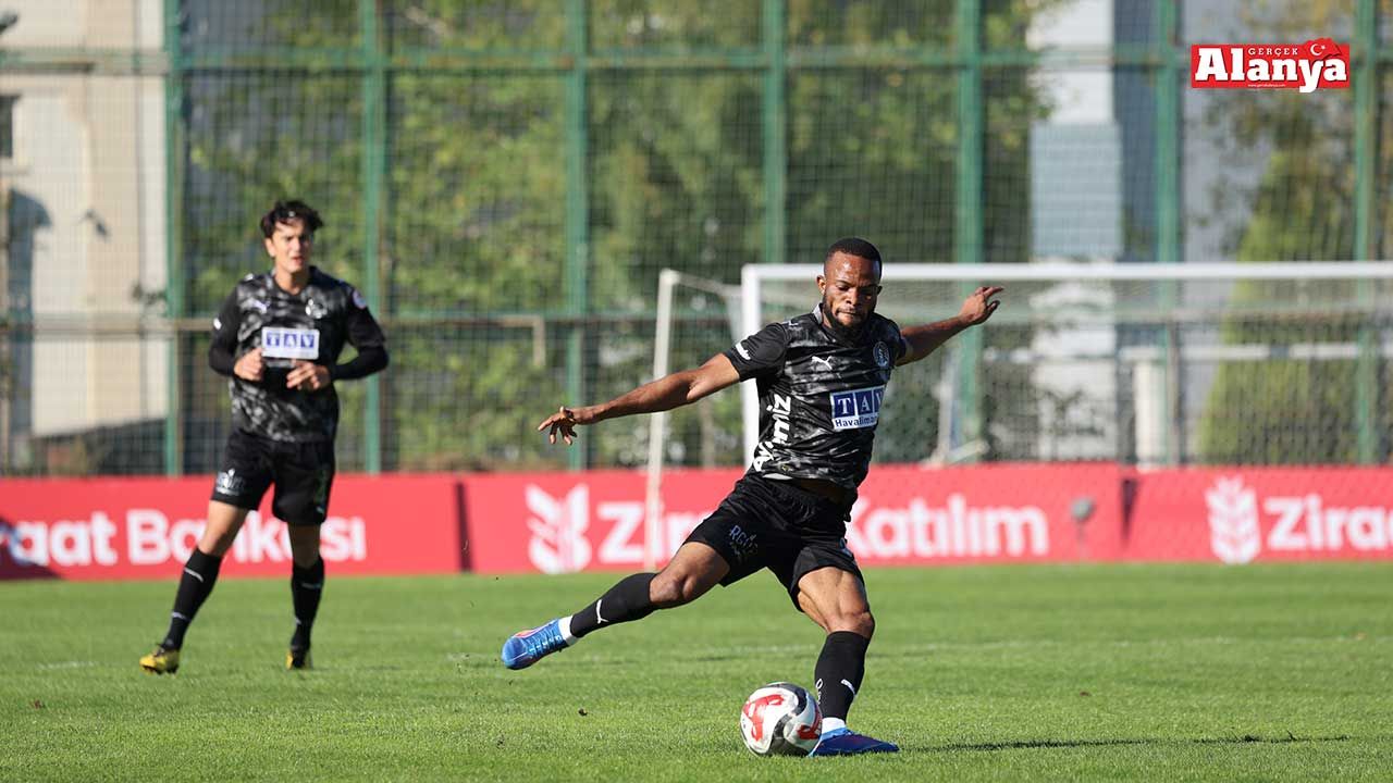 Alanyaspor kupada turladı