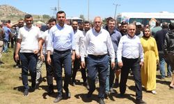 AK Parti Gökbel'e tam kadro katıldı